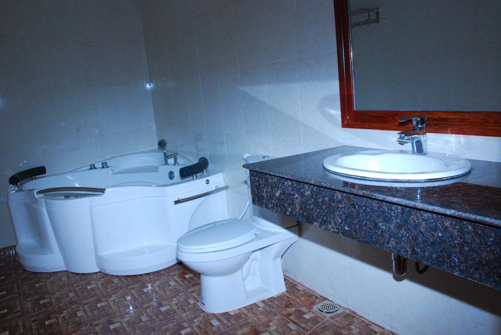 Emerald Bb Battambang Hotel Phòng bức ảnh