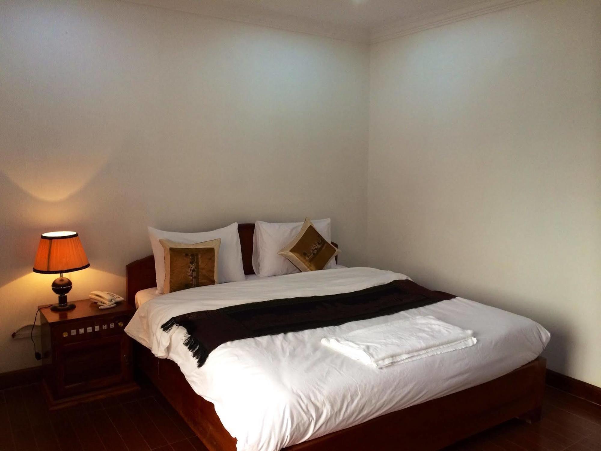 Emerald Bb Battambang Hotel Ngoại thất bức ảnh