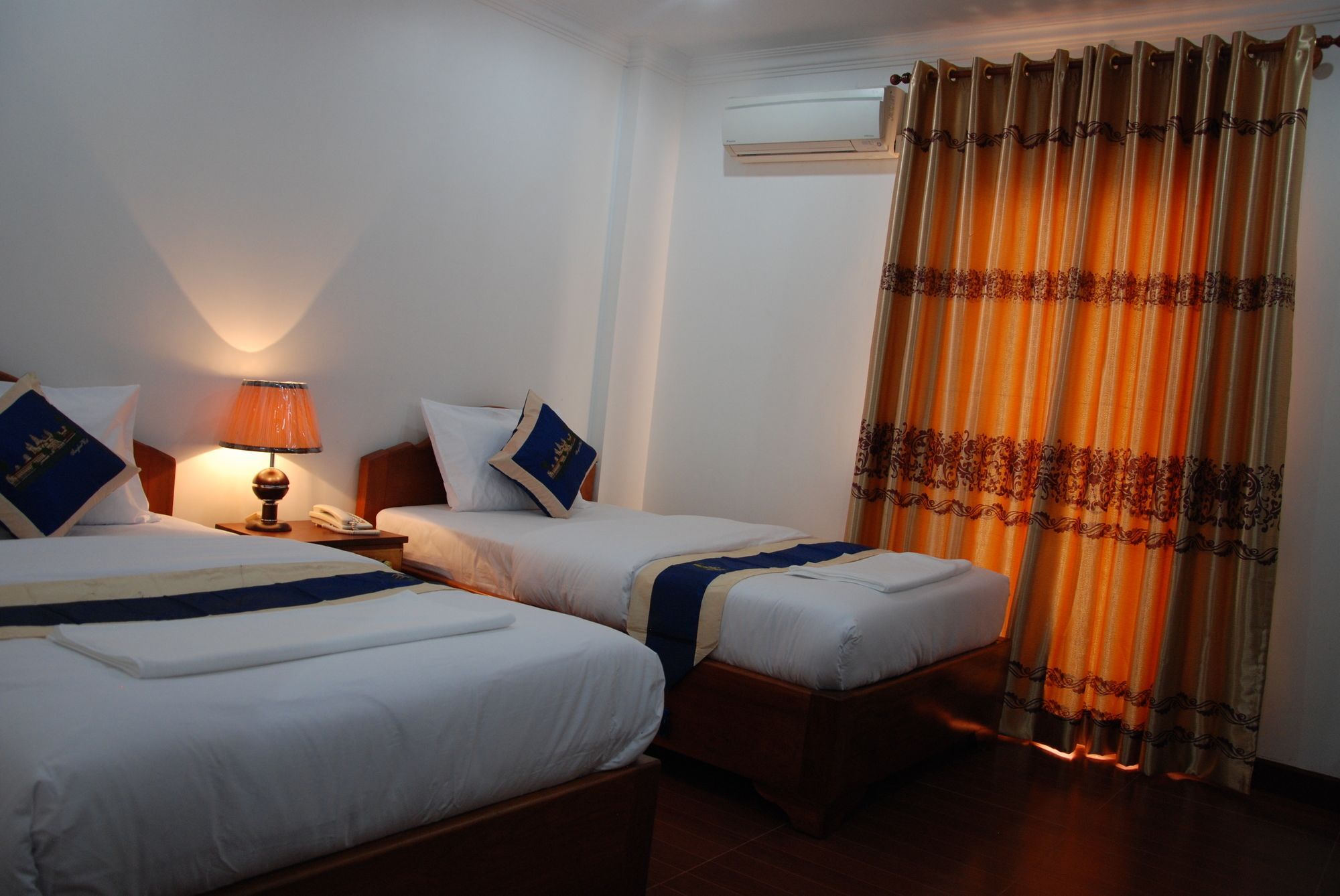 Emerald Bb Battambang Hotel Ngoại thất bức ảnh